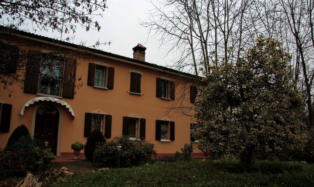 La Corte Del Cavaliere Bed & Breakfast Calderara di Reno Eksteriør billede