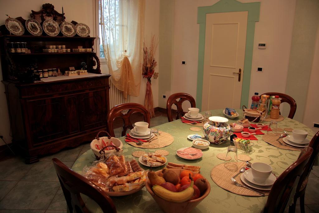 La Corte Del Cavaliere Bed & Breakfast Calderara di Reno Eksteriør billede